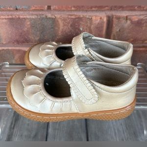 LIVIE & LUCA Baby Toddler Girl Ruche Gold Champagne Shoes Mary Jane Ruffle Sz 7